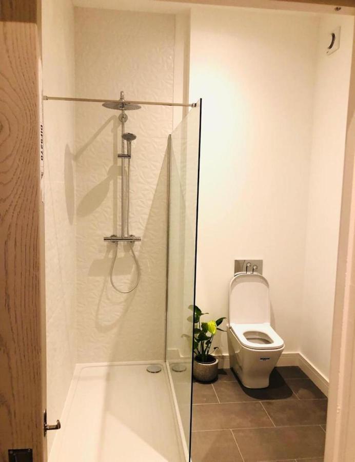 See Our Amazing Score At The Kepties - 5 X Luxurious Serviced Apartments - With Gardens - Fully Equipped - Free Parking - By Orion Short Stays - See Our Other Individual Listings --- This Is For Brand Awareness Only --- Арброт Экстерьер фото